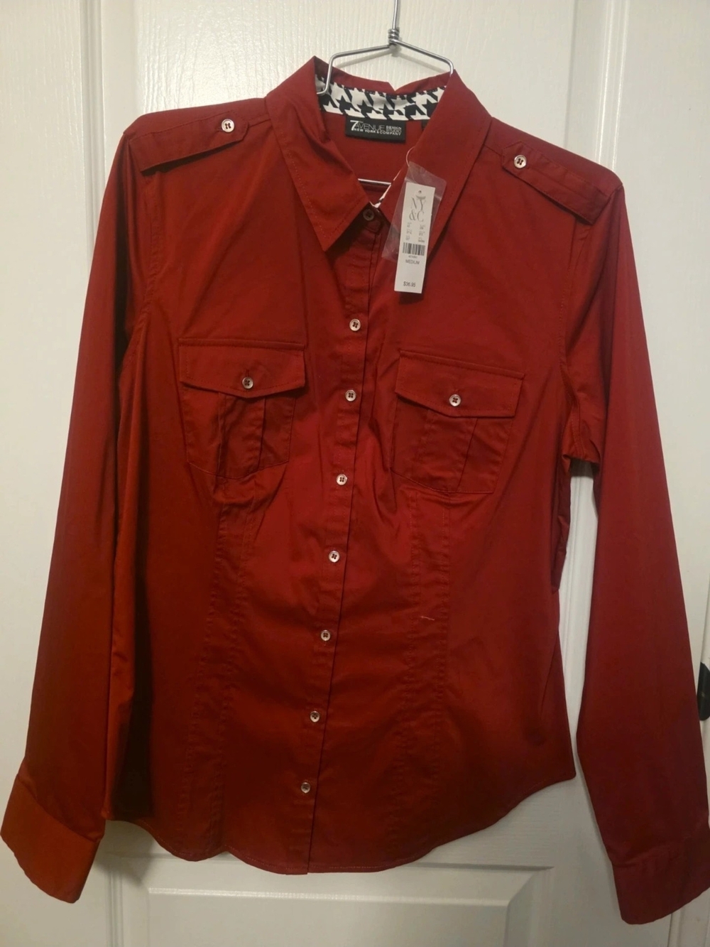 New York & Company Red Long-Sleeve Button-Down Shirt